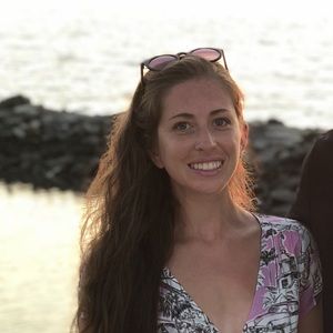 Meet your Posher, Emily